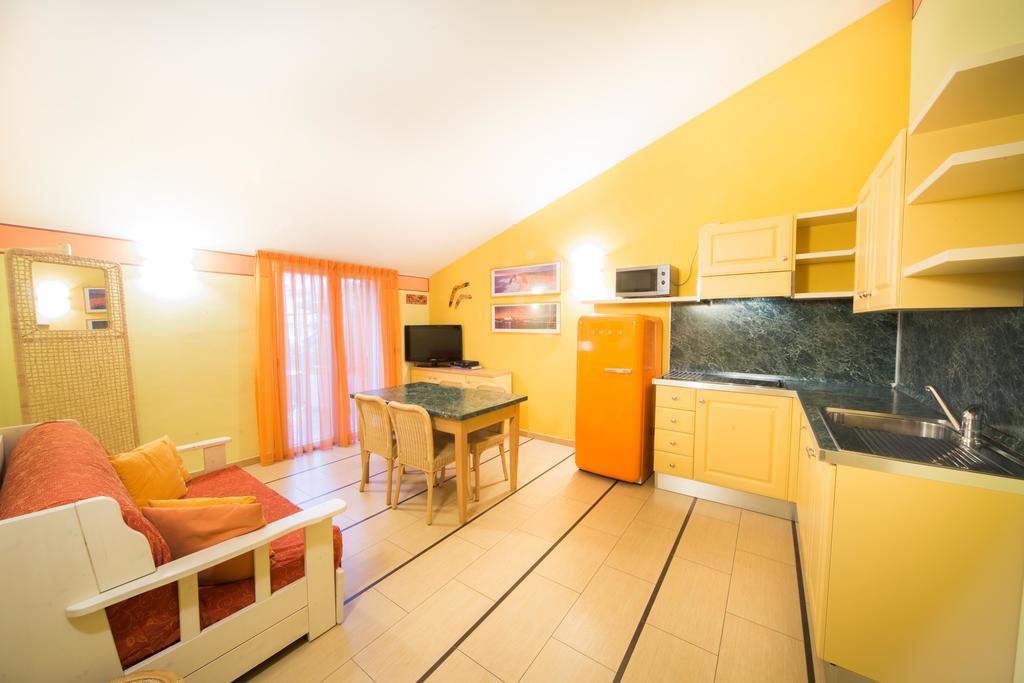 World Village Apartments Diano Marina Quarto foto